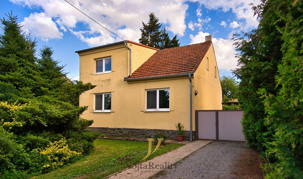 Prodej domu 160 m² s pozemkem 1 494 m², Cholina – náhled fotky 2