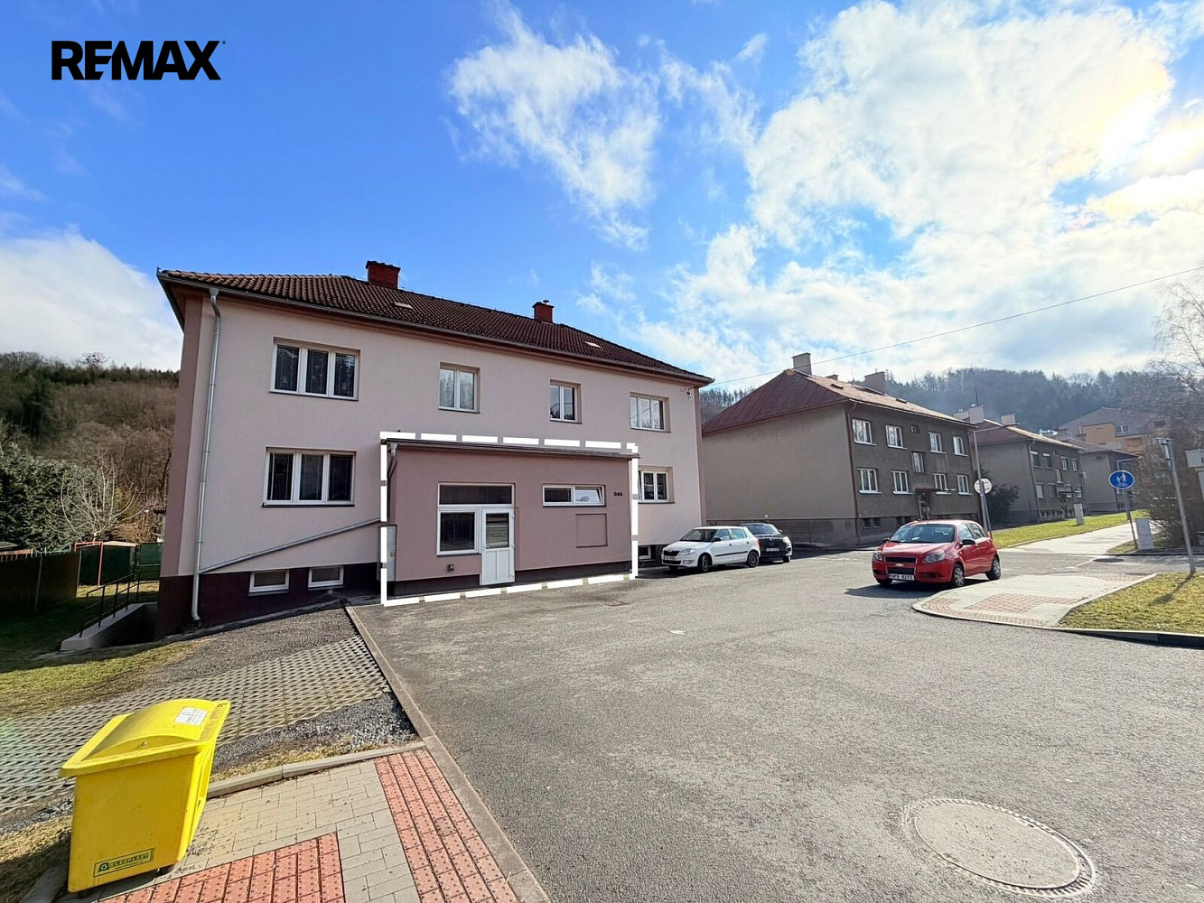 Prodej obchodních prostor 65 m² – fotografie 2