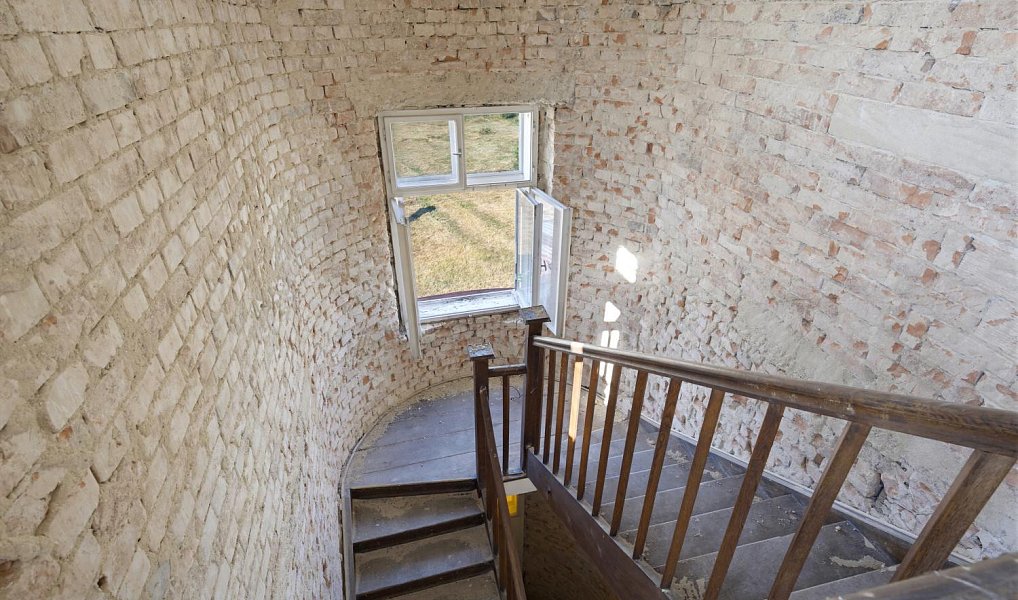 Prodej domu 309 m² s pozemkem 2 242 m², Křenovice – náhled fotky 5