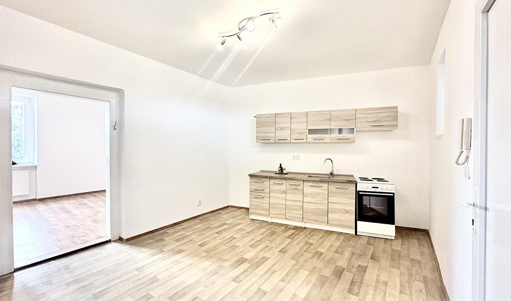 Pronájem bytu 2+kk 35 m², Brno – náhled fotky 2