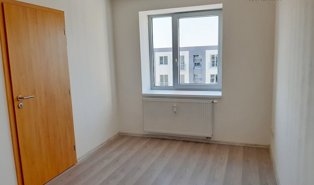 Prodej bytu 2+kk 33 m², Milovice – náhled fotky 9