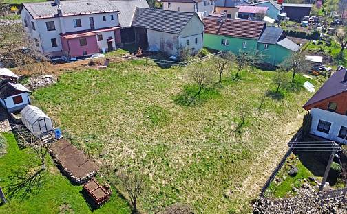 Prodej stavebního pozemku 1 080 m², Lhotka, okres Žďár nad Sázavou