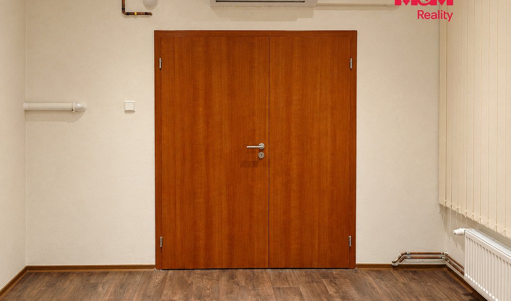 Pronájem obchodních prostor 12 m², Kladno – náhled fotky 2