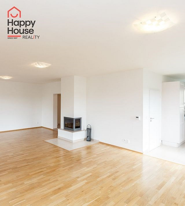 Pronájem domu 334 m² s pozemkem 950 m² – pohled 4