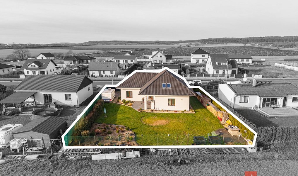Prodej domu 240 m² s pozemkem 812 m², Žiželice – náhled fotky 2