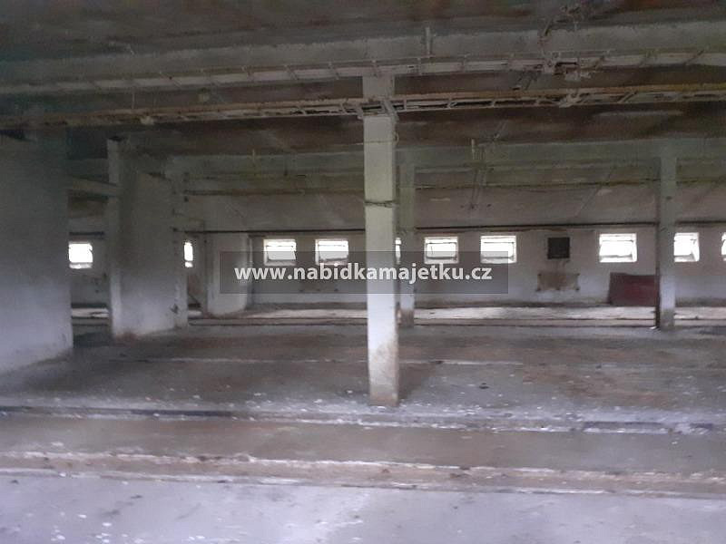 Prodej domu 1 719 m² s pozemkem 1 719 m² — photo 2
