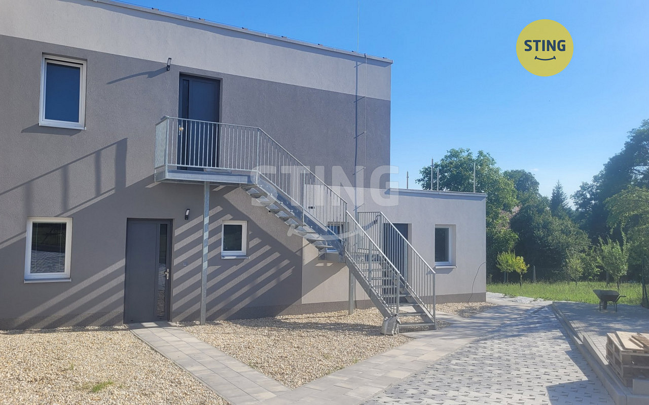 Pronájem bytu 3+kk 80 m²