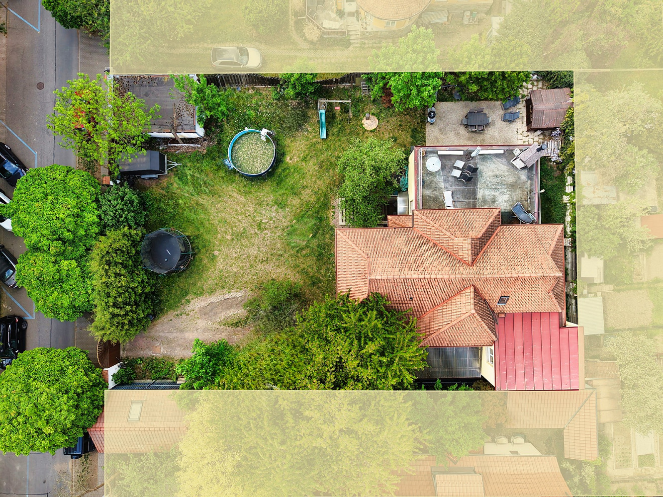 Prodej vily 351 m² s pozemkem 985 m² — photo 2