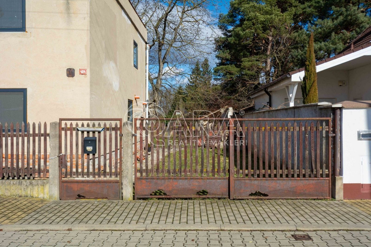 Prodej stavebního pozemku 710 m² – fotografie 4