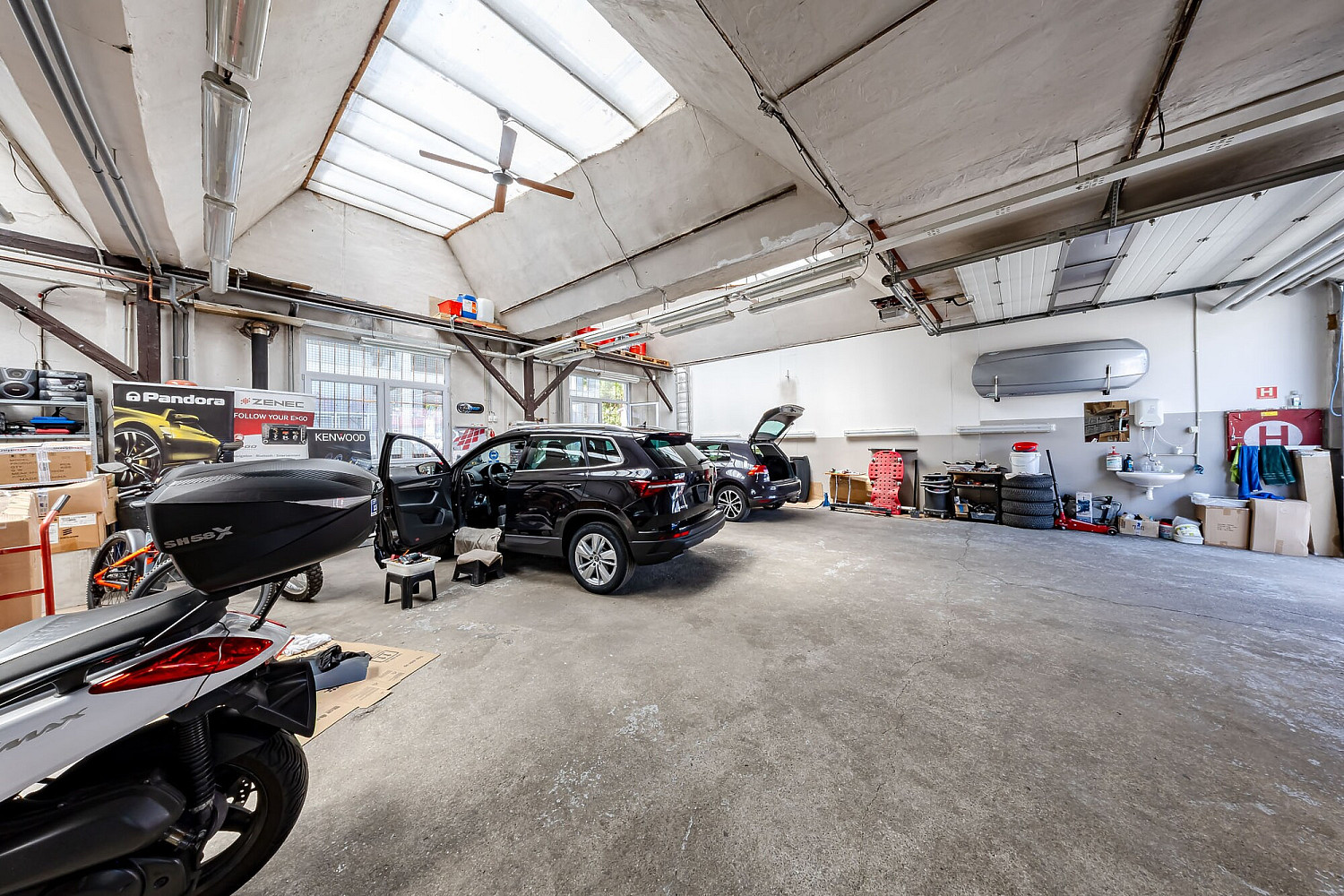 Pronájem obchodních prostor 195 m² – fotografie 4