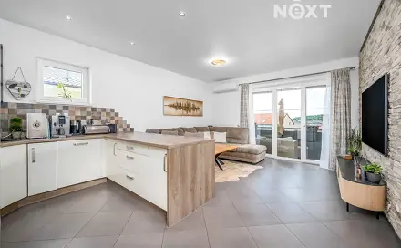 Prodej bytu 3+kk 74 m², Nad Hřištěm, Nová Ves, okres Praha-východ
