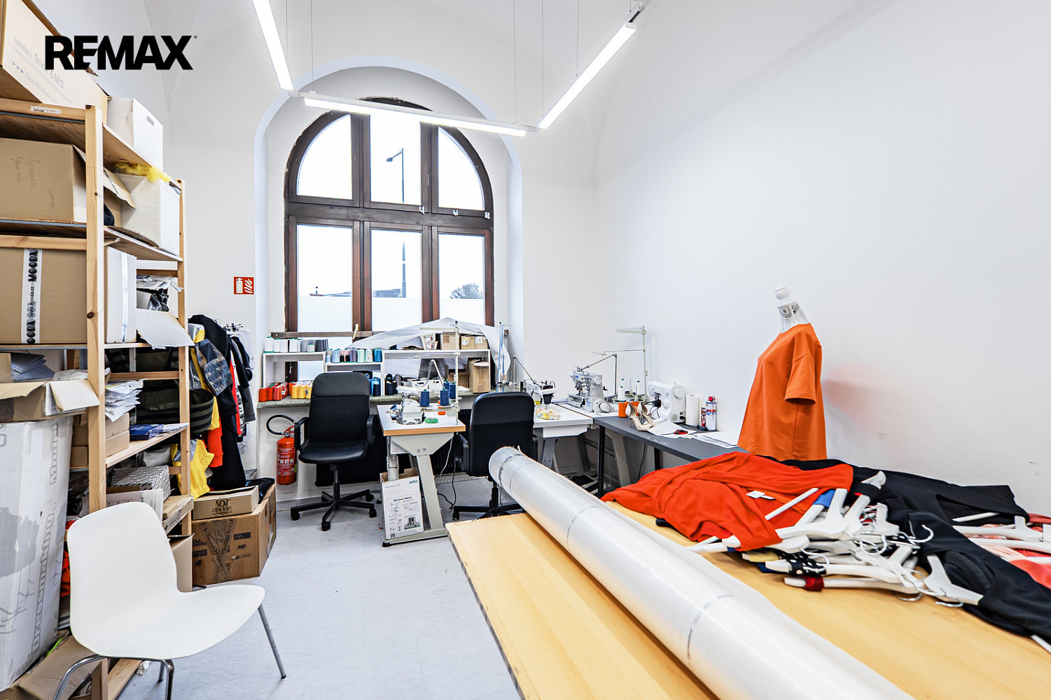 Pronájem obchodních prostor 286 m² — photo 4