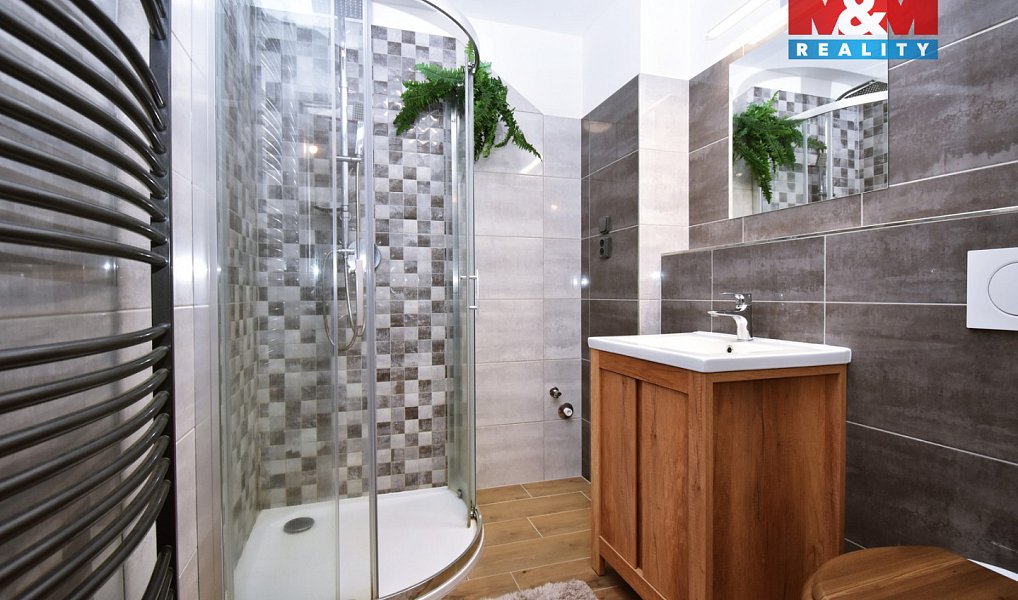 Prodej domu 320 m² s pozemkem 2 079 m², Malá Morava – náhled fotky 9