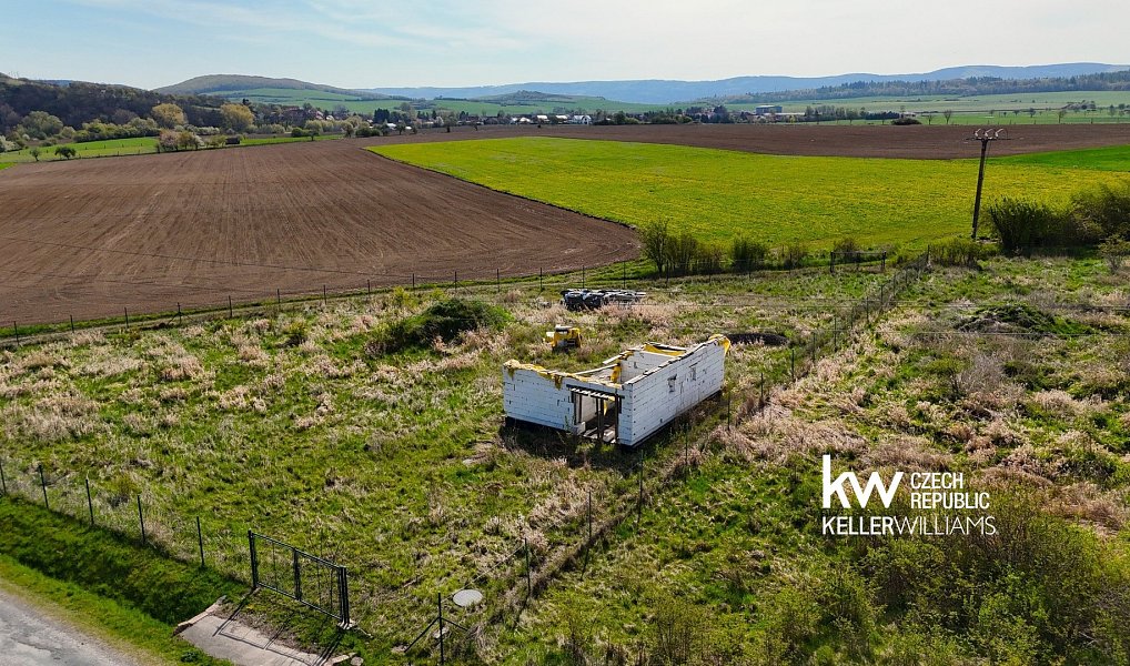 Prodej zahrady 1 652 m², Suchomasty – náhled fotky 14