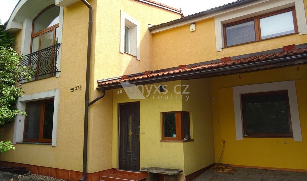 Prodej domu 212 m² s pozemkem 471 m², Jeneč – fotka 1 z 24