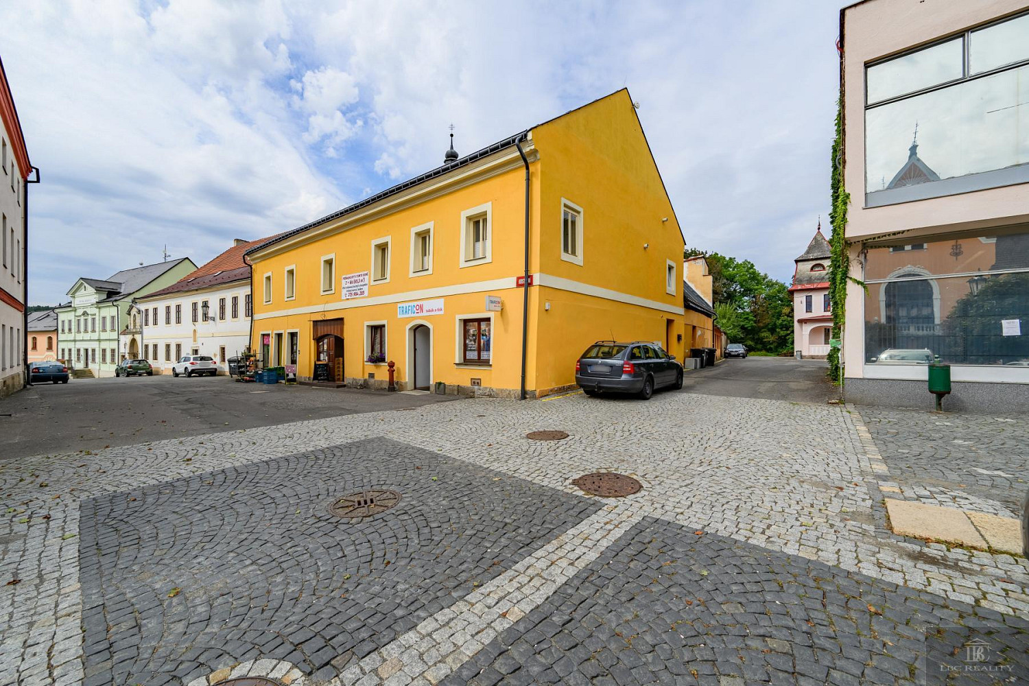 Prodej komerčního objektu (jiného typu) 390 m² – fotografie 3