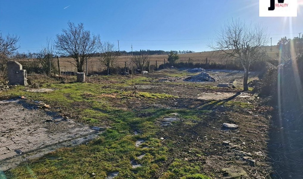 Prodej stavebního pozemku 1 012 m², Svojšín – fotka 1 z 12