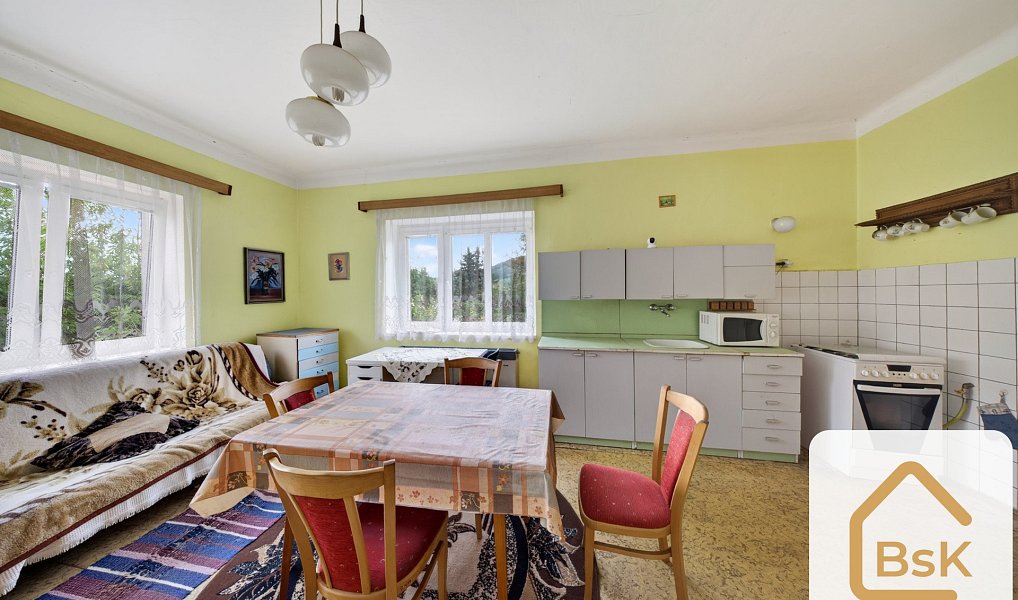 Prodej domu 292 m² s pozemkem 1 147 m², Turnov – náhled fotky 2