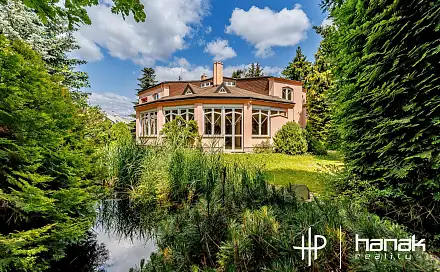 Prodej domu 288 m² s pozemkem 839 m², Einsteinova, Olomouc - Neředín