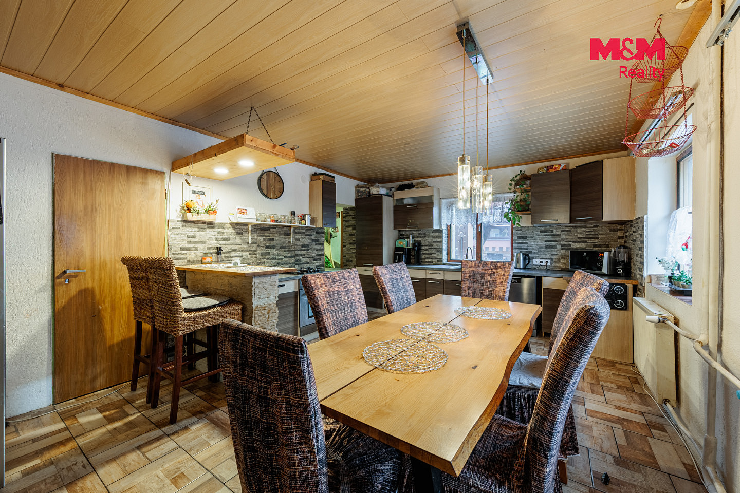 Prodej domu 213 m² s pozemkem 317 m² – fotografie 2