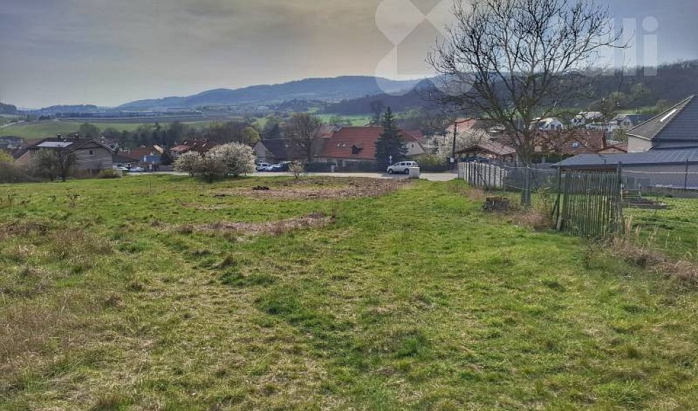 Prodej stavebního pozemku 1 537 m², Králův Dvůr – náhled fotky 5