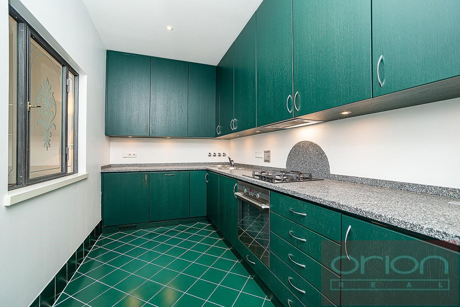 Pronájem bytu 3+1 94 m² – fotografie 2
