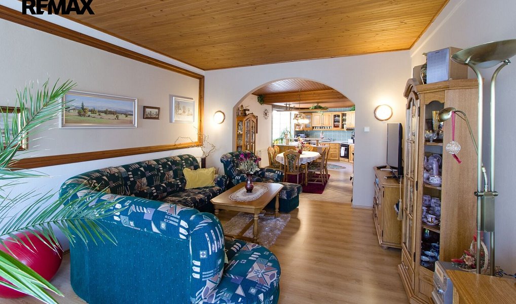 Prodej domu 210 m² s pozemkem 402 m², Černovice – náhled fotky 15