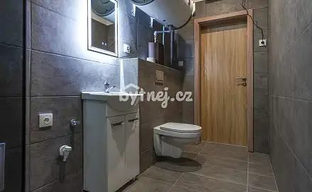 Pronájem bytu 2+kk 45 m², Jablonského, Louny