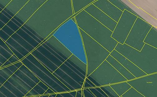 Prodej pole 11 527 m², Střemy, okres Mělník