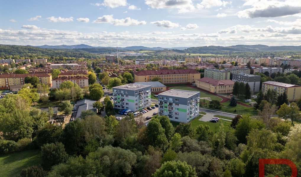 Prodej bytu 3+kk 94 m², Ostrov – náhled fotky 34