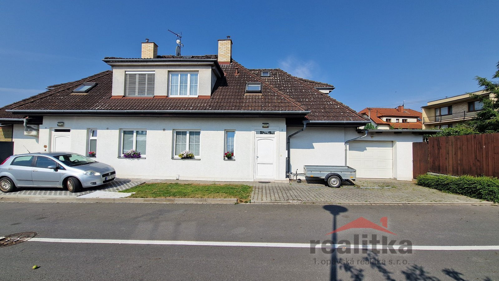 Pronájem domu 140 m² s pozemkem 370 m² – fotografie 2