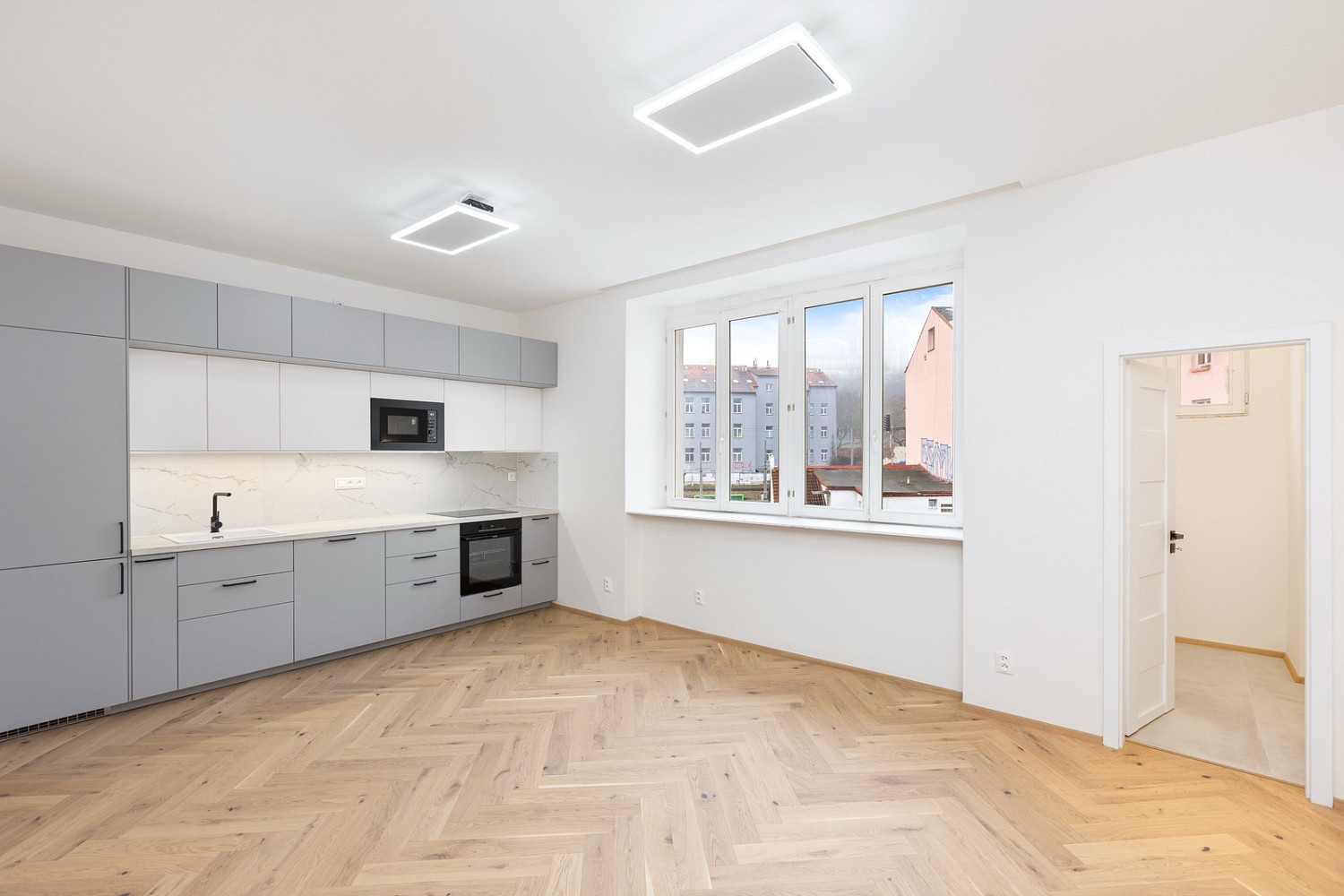 Pronájem bytu 1+kk 38 m²