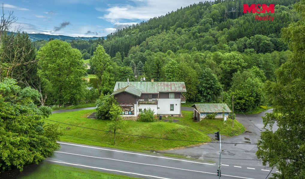 Prodej ubytovacího objektu 500 m², Plavy – náhled fotky 2
