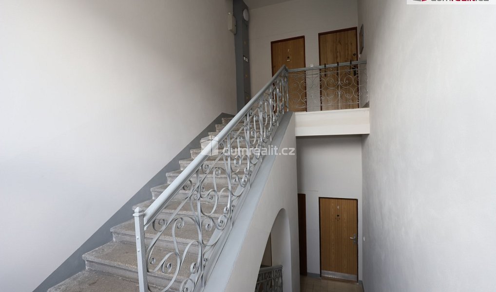 Prodej bytu 2+1 110 m², Karlovy Vary – náhled fotky 18