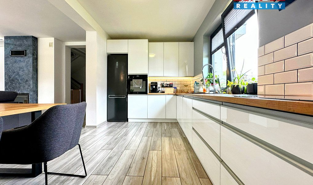 Prodej domu 180 m² s pozemkem 998 m², Petrovice u Karviné – náhled fotky 4