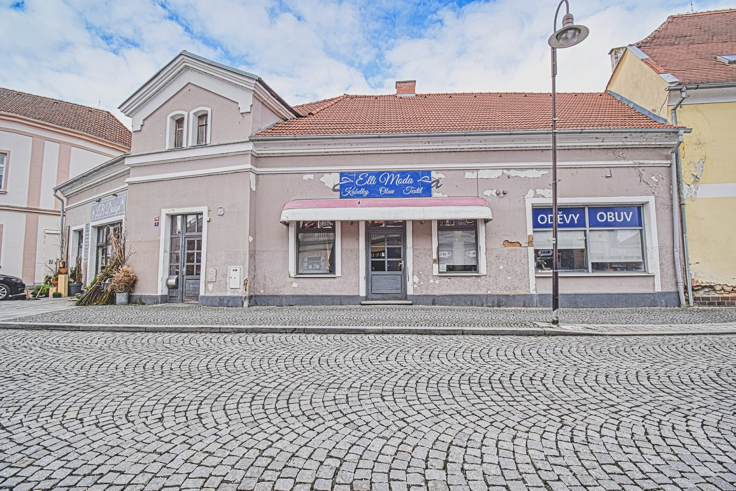 Pronájem obchodních prostor 120 m²