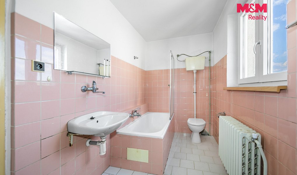 Prodej domu 200 m² s pozemkem 616 m², Plasy – náhled fotky 11