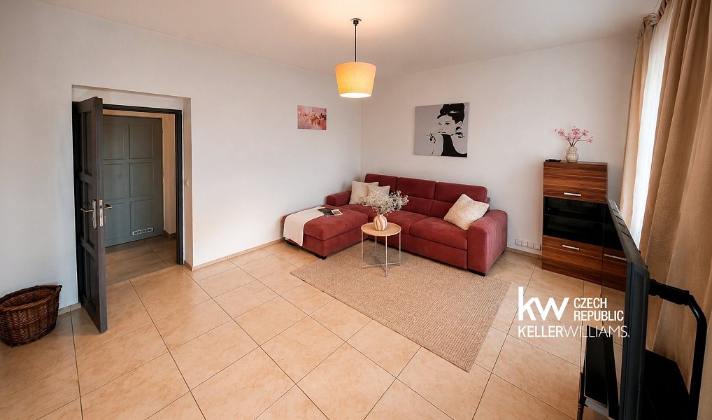 Prodej domu 343 m² s pozemkem 1 283 m², Měcholupy – náhled fotky 8