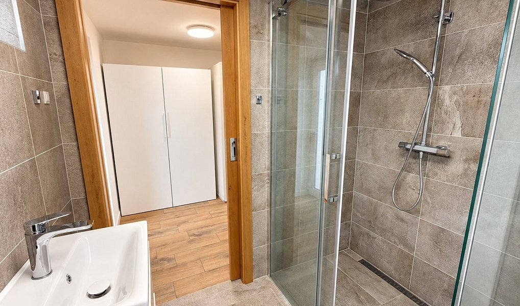 Prodej domu 330 m² s pozemkem 2 279 m², Kojetice – náhled fotky 32