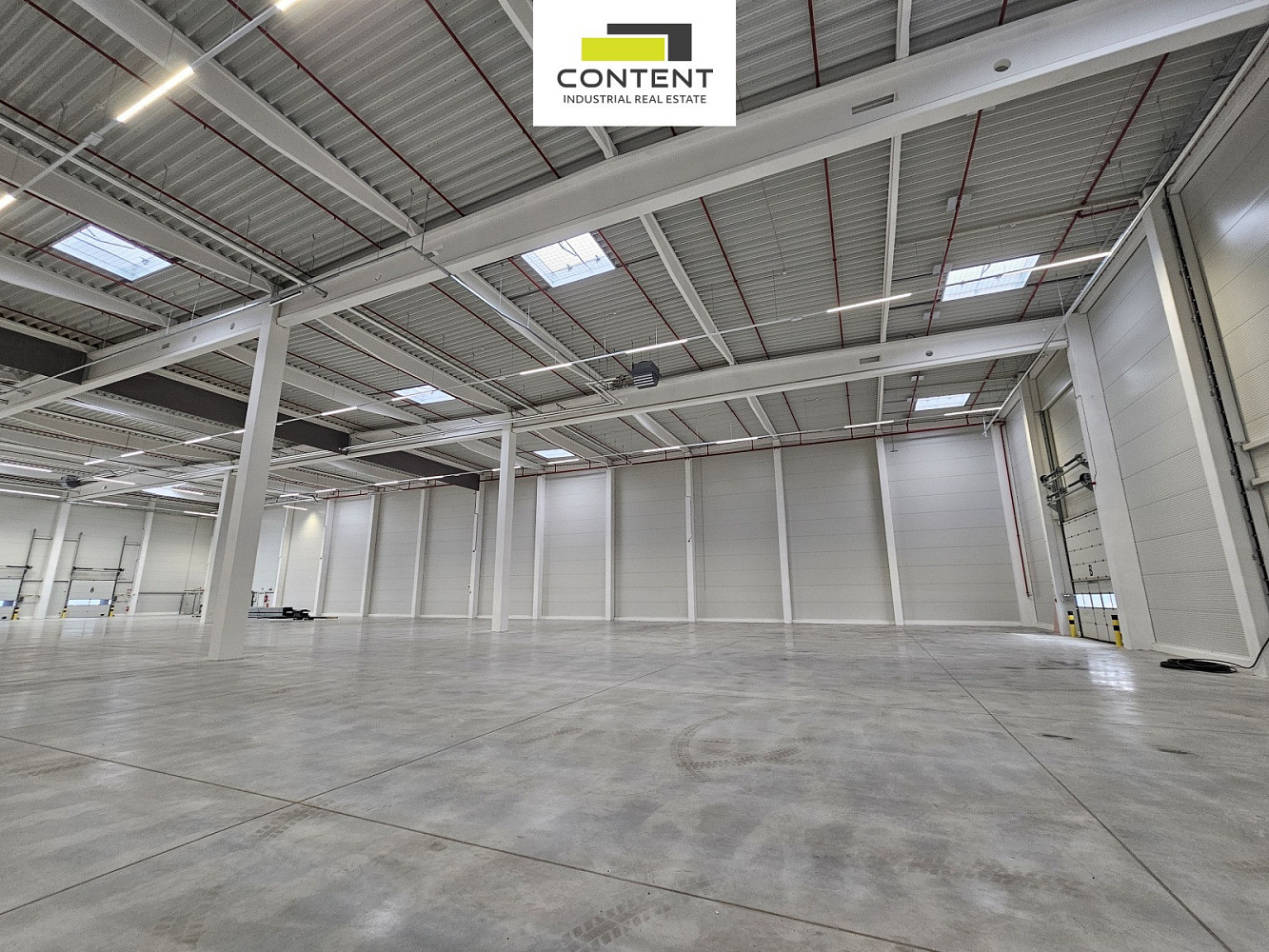Pronájem skladovacích prostor 1 500 m² – fotografie 3