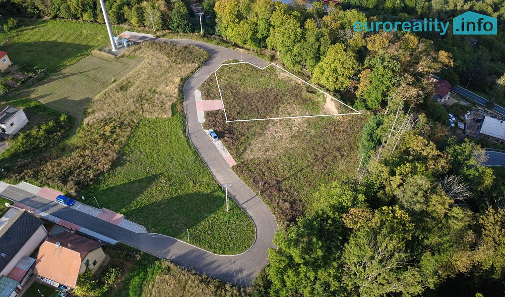 Prodej stavebního pozemku 1 211 m², Niměřice – náhled fotky 2
