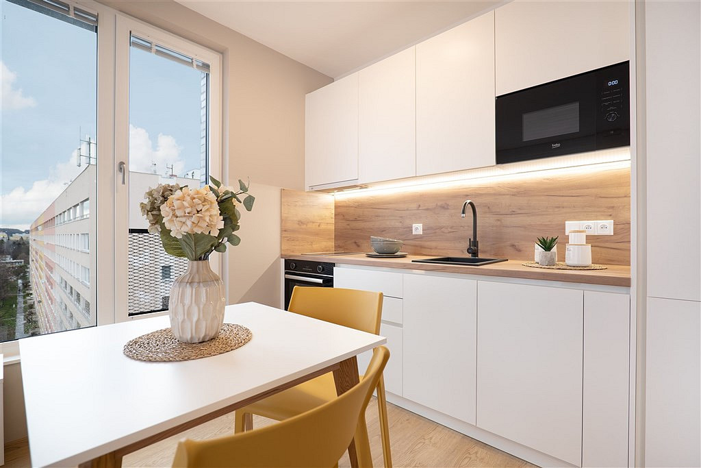 Pronájem bytu 2+1 58 m² — photo 2
