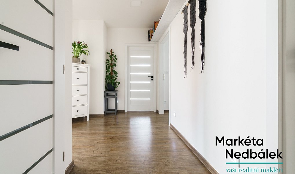 Prodej bytu 4+kk 111 m², Vsetín – náhled fotky 8