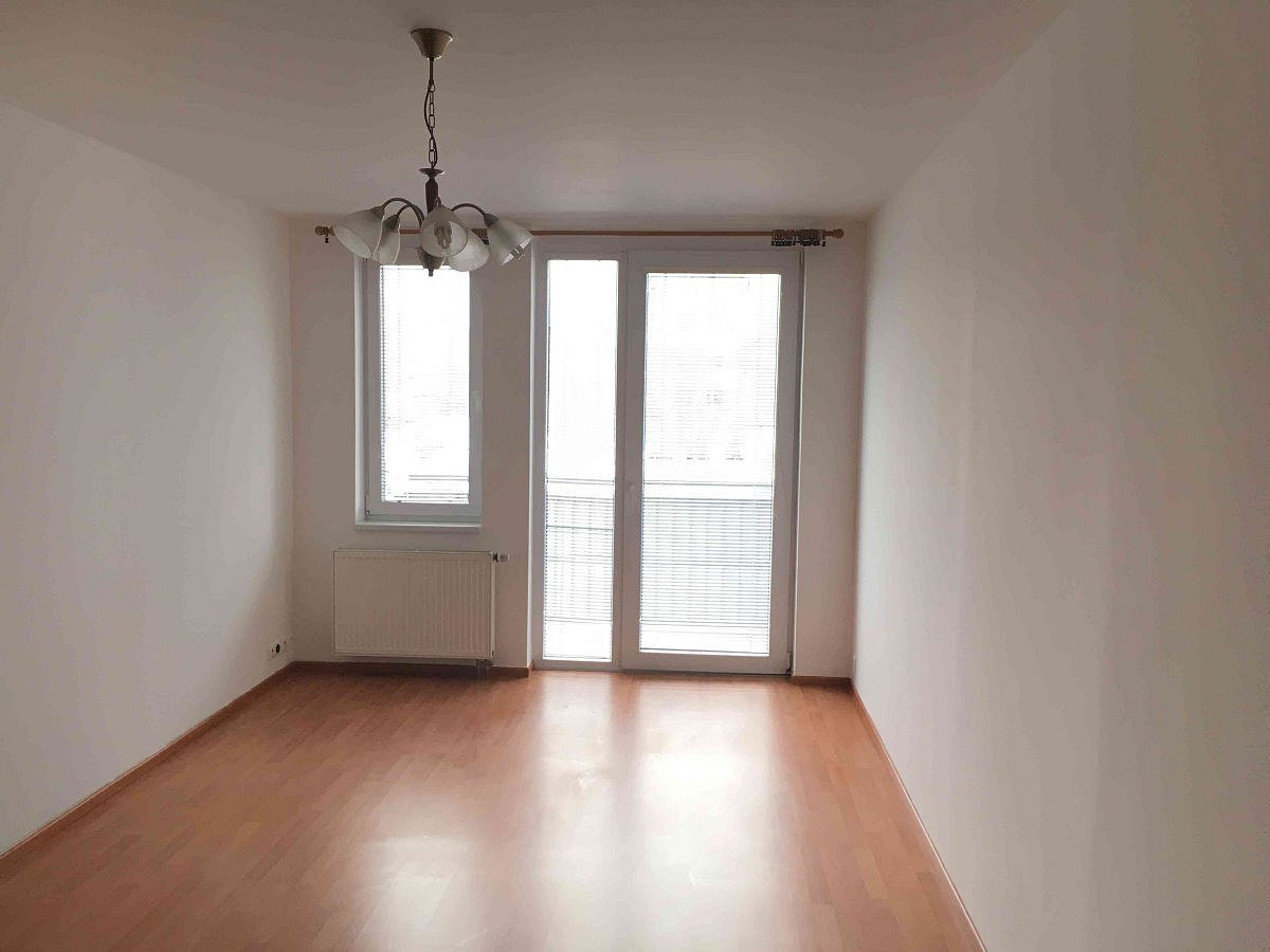 Pronájem bytu 2+kk 54 m² – fotografie 3