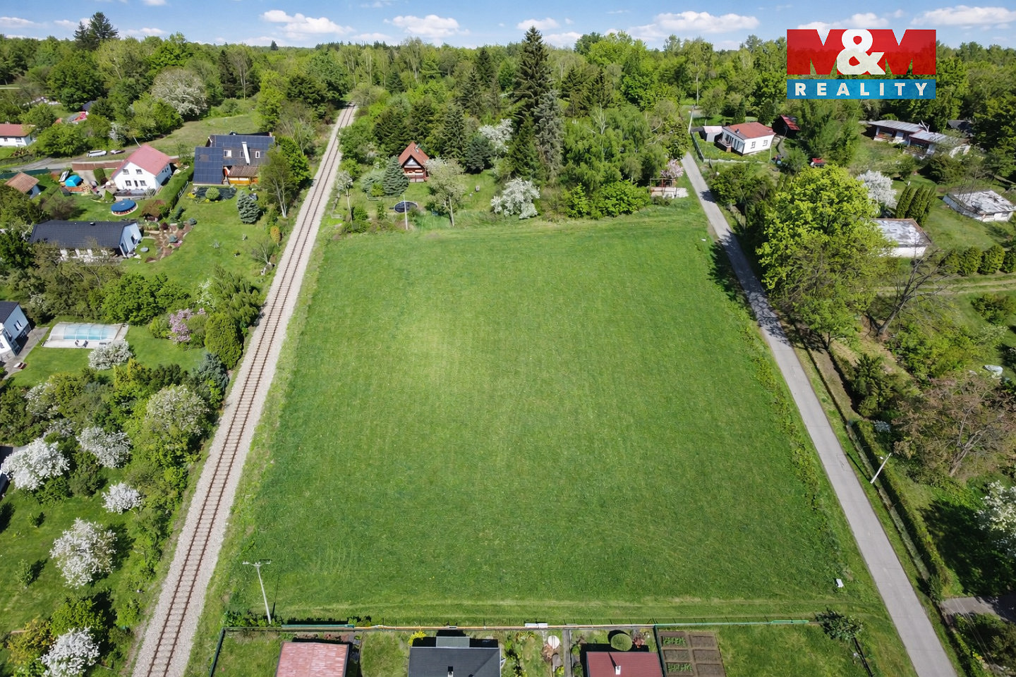Prodej stavebního pozemku 5 501 m² – fotografie 3