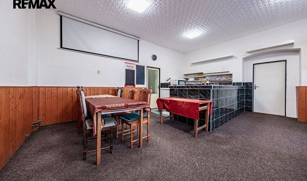 Prodej kanceláře 670 m², Zbrašín – náhled fotky 12