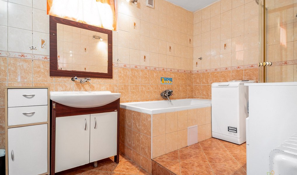 Prodej domu 160 m² s pozemkem 1 008 m², Miskovice – náhled fotky 15