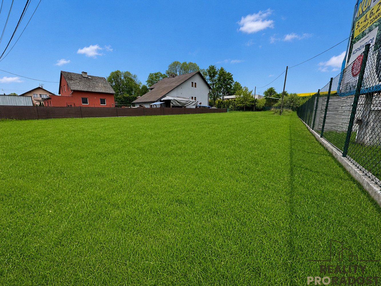 Prodej stavebního pozemku 924 m² – fotografie 3