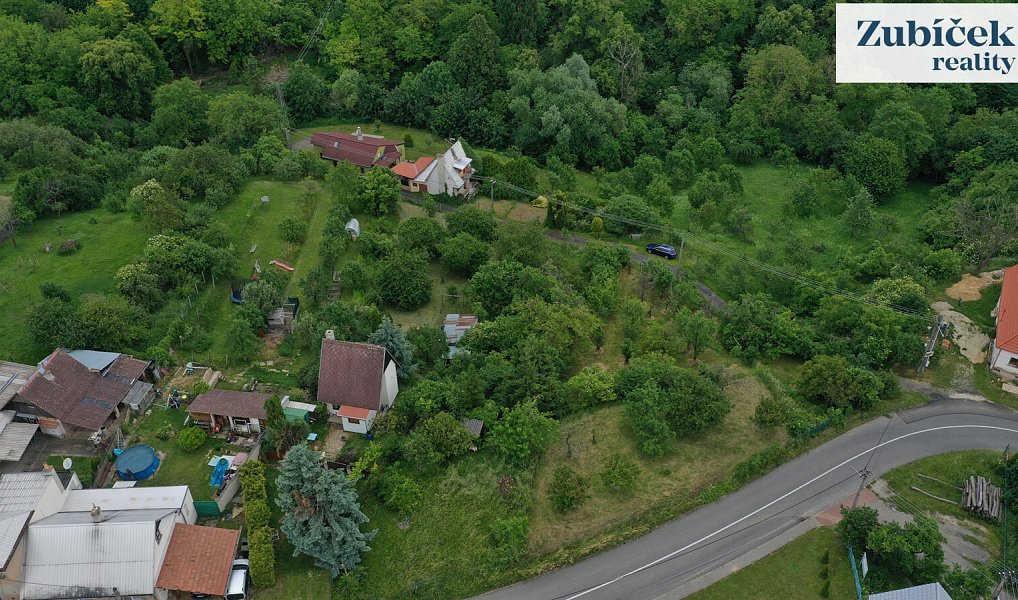 Prodej stavebního pozemku 1 090 m², Újezdec – náhled fotky 5