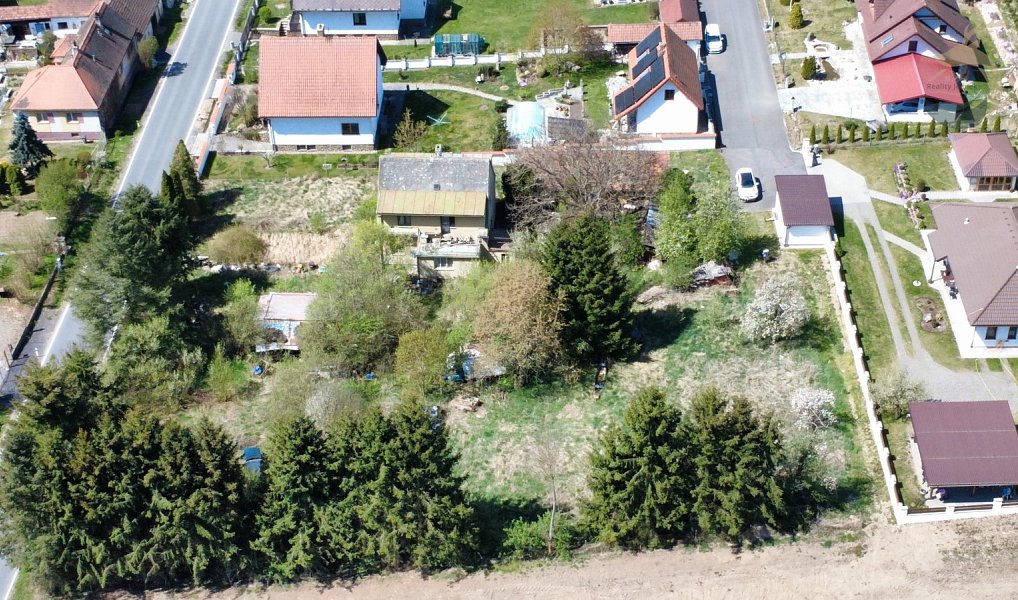 Prodej stavebního pozemku 640 m², Žichovice – náhled fotky 2